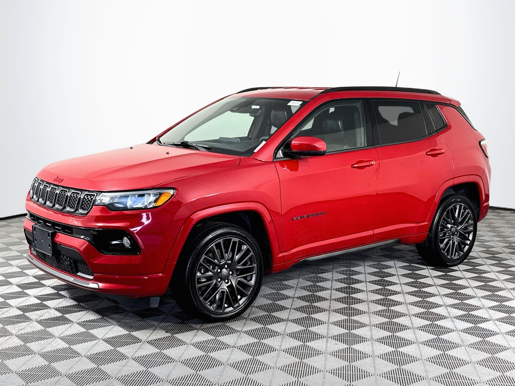 Used 2023 Jeep Compass Limited AWD/4WD image 4