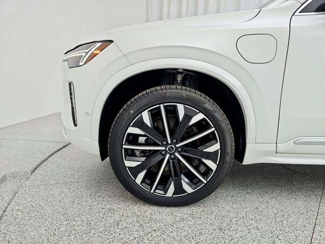 New 2025 Volvo XC90 T8 Plus w/ Protection Package Premier image 27