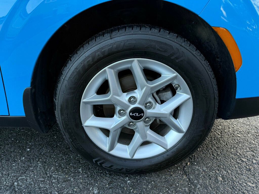 Used 2023 Kia Soul S image 9