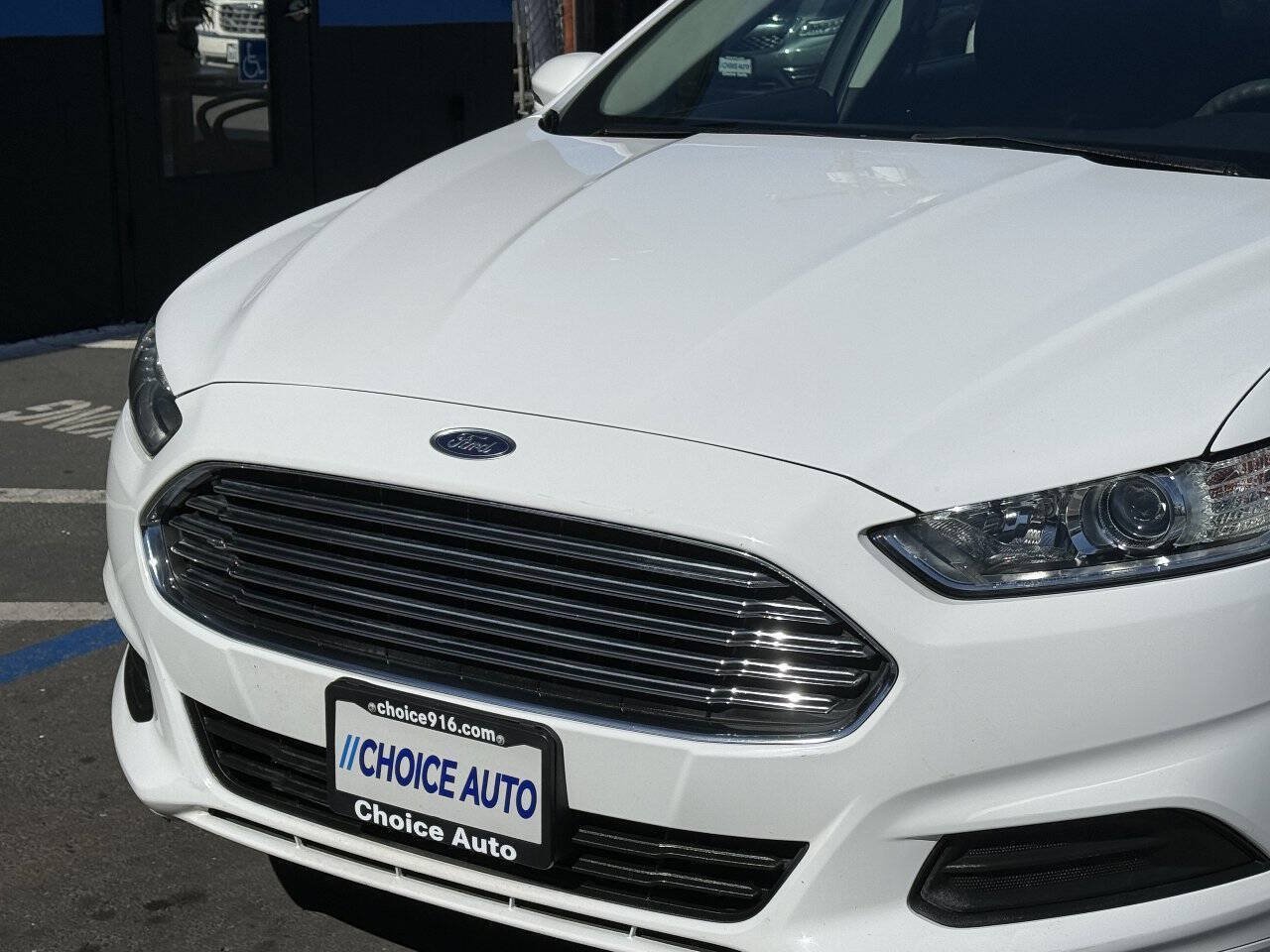 Used 2016 Ford Fusion SE FWD image 18