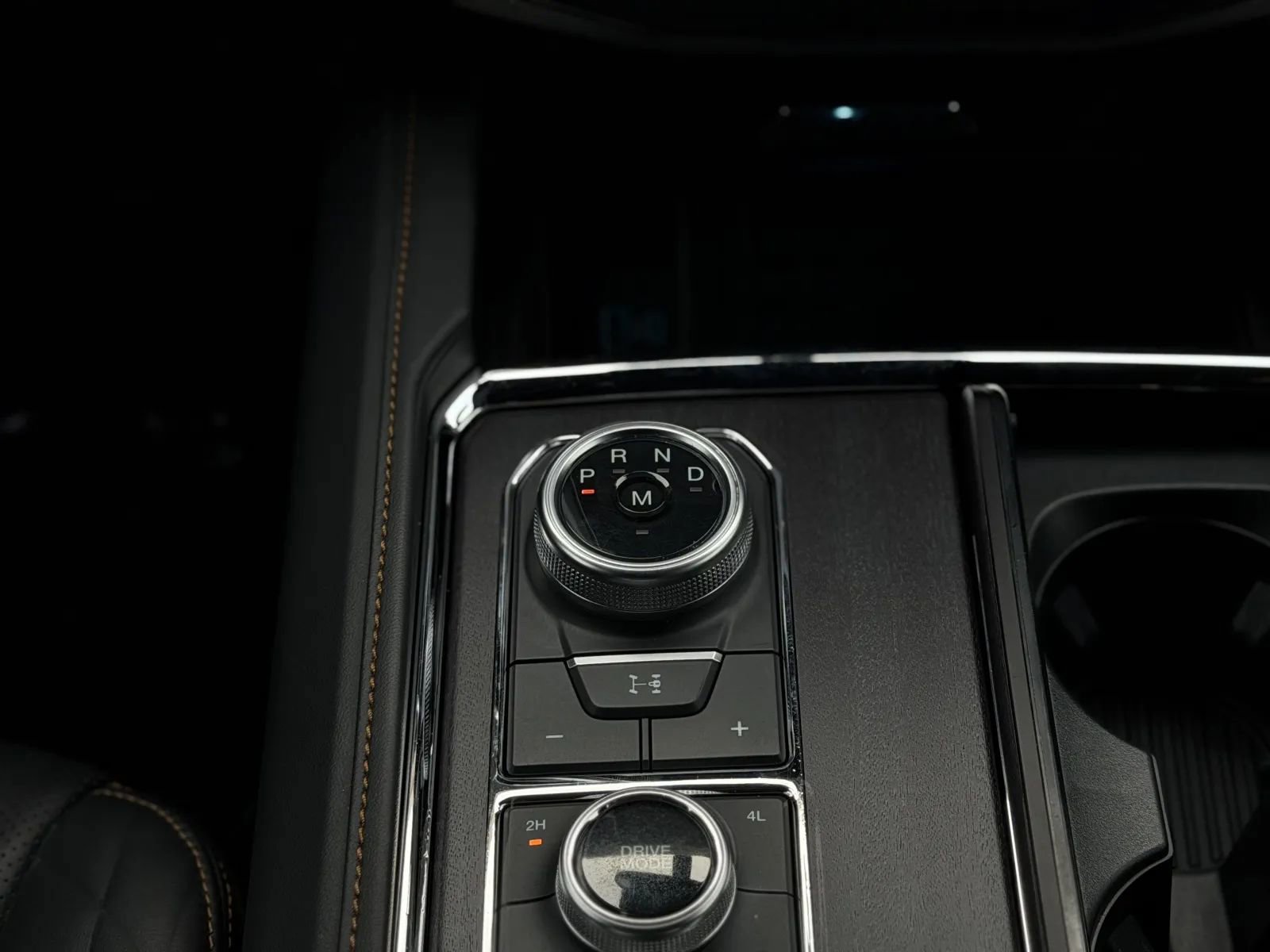 Used 2024 Ford Expedition Max Platinum image 40