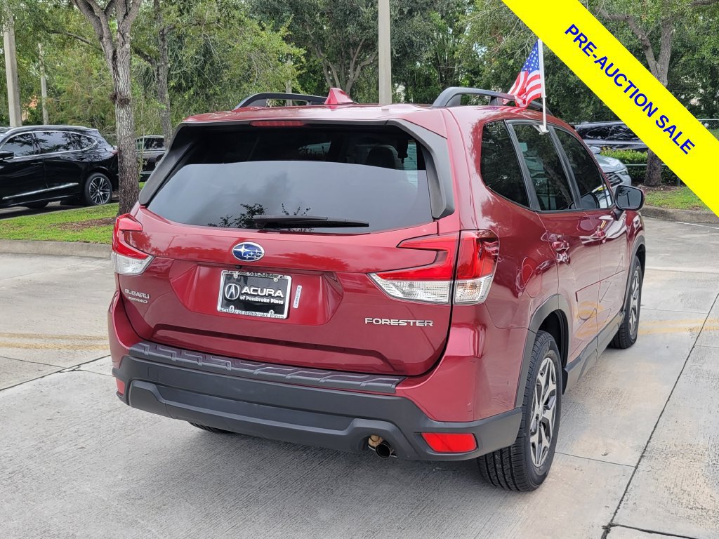 Used 2021 Subaru Forester Premium AWD/4WD image 7