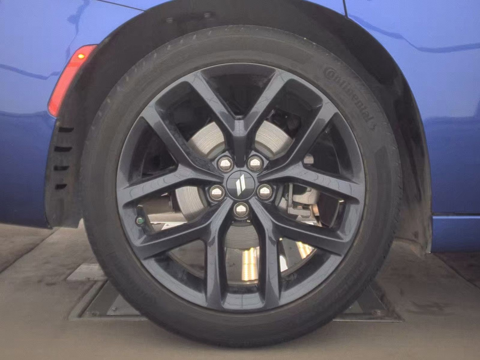 Used 2023 Dodge Charger SXT w/ Blacktop Package image 11