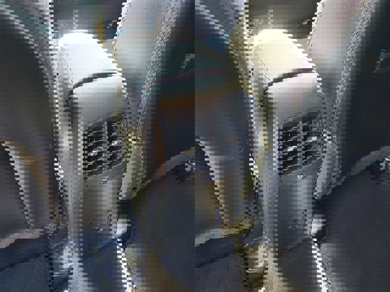 Used 2025 Ford Escape Base w/ Class II Trailer Tow Package image 12