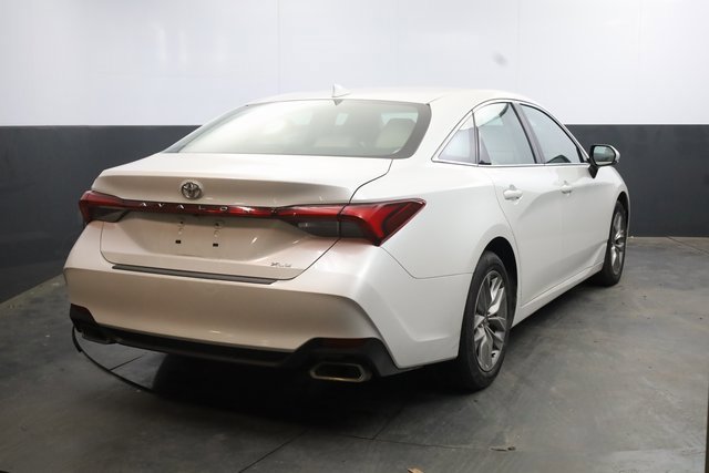 Used 2021 Toyota Avalon XLE w/ Carpet Mat Package (TMS) image 5