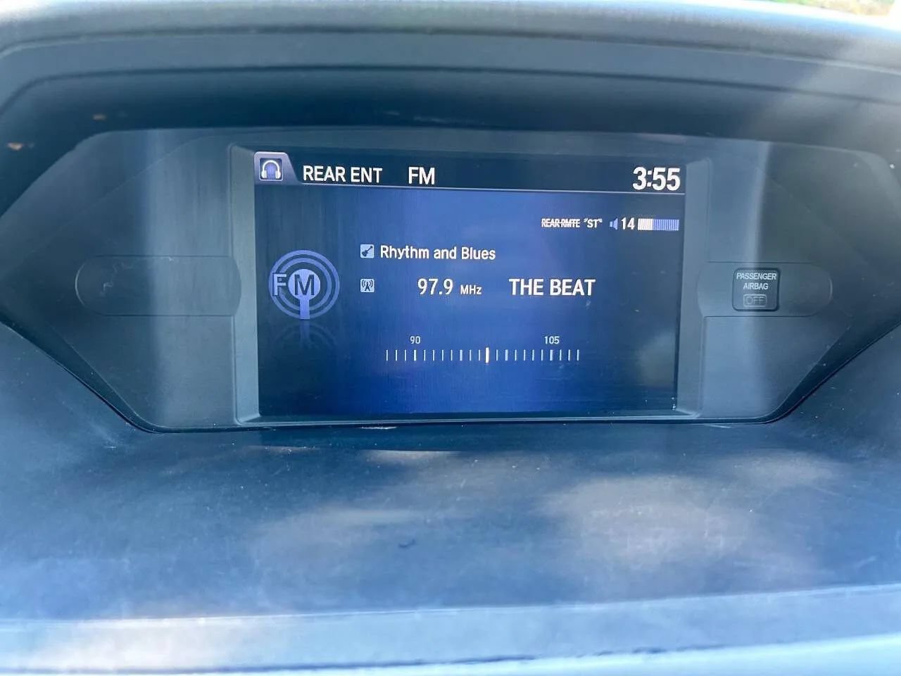 Used 2014 Honda Odyssey Touring image 23