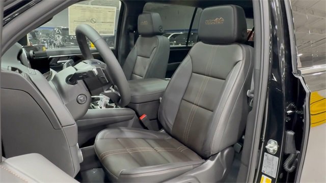 New 2026 Chevrolet Suburban High Country w/ Sun And Tow Package image 12