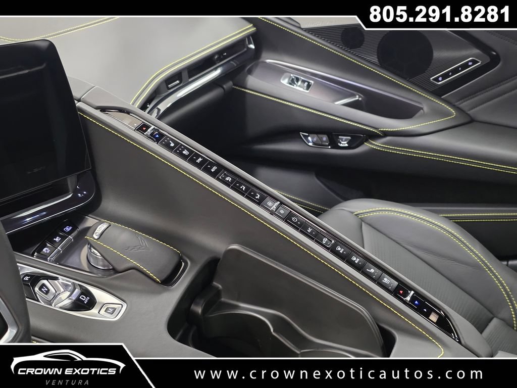 Used 2025 Chevrolet Corvette Z06 RWD image 25