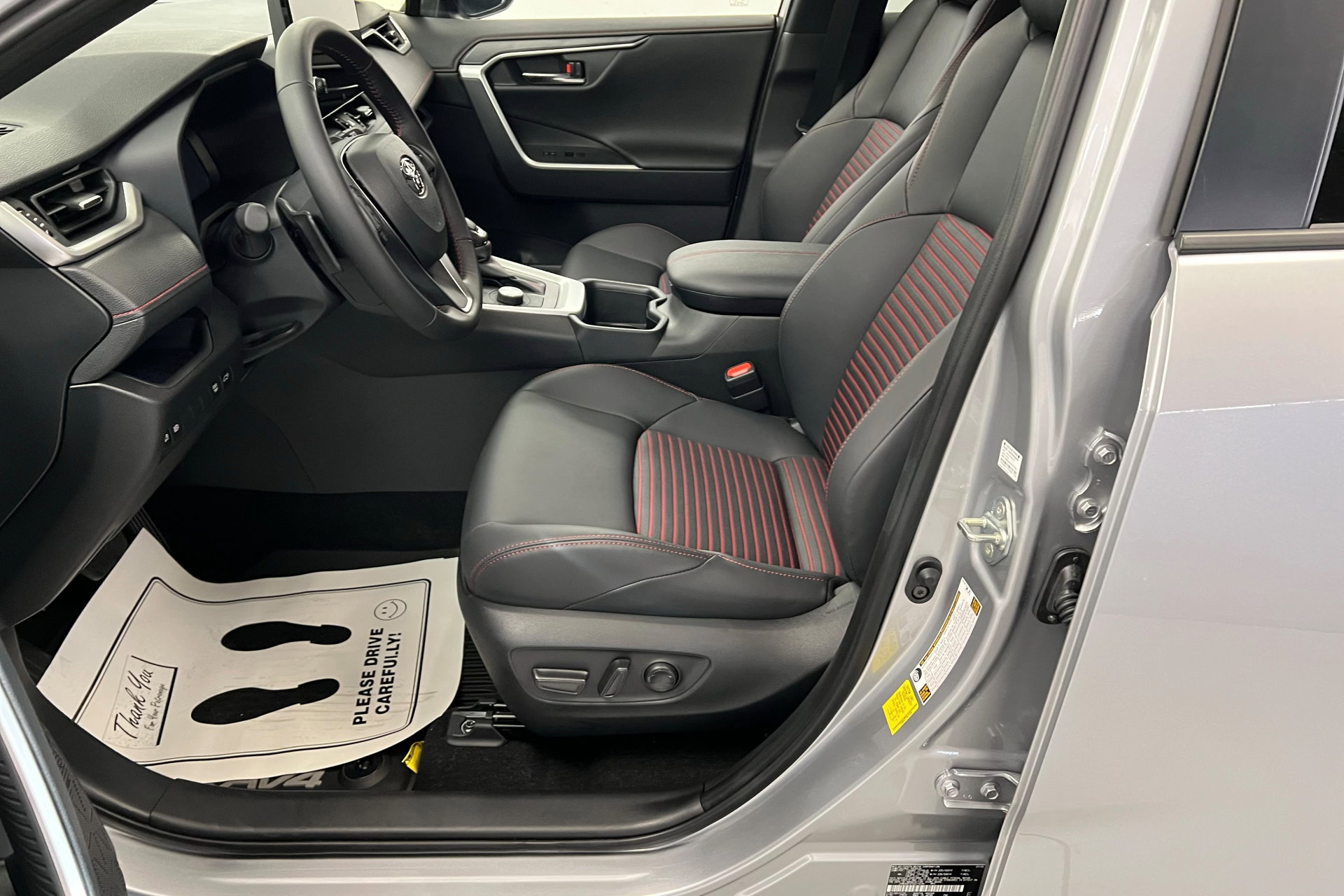 Certified 2025 Toyota RAV4 XSE image 17