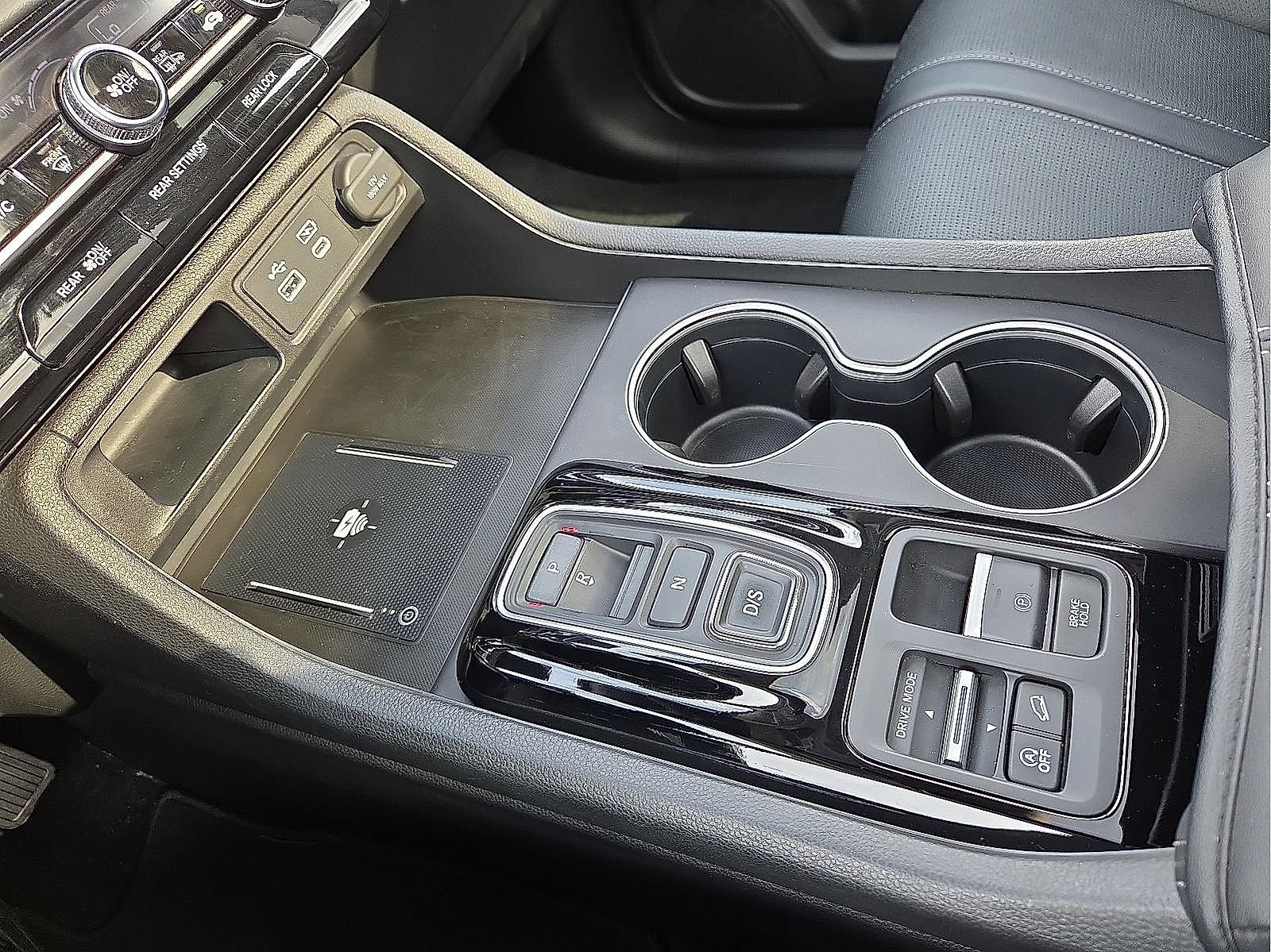 Used 2023 Honda Pilot Elite image 25