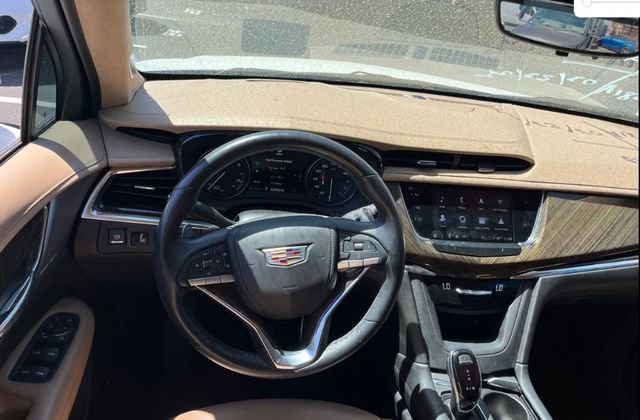 Used 2021 Cadillac XT6 Sport w/ Platinum Package image 11