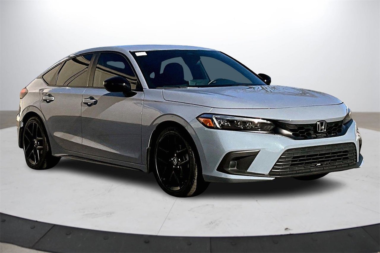 Used 2023 Honda Civic Sport image 2