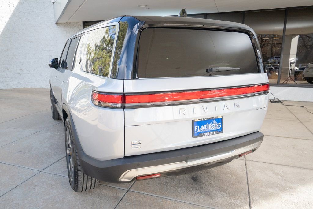 Used 2024 Rivian R1S Adventure image 5