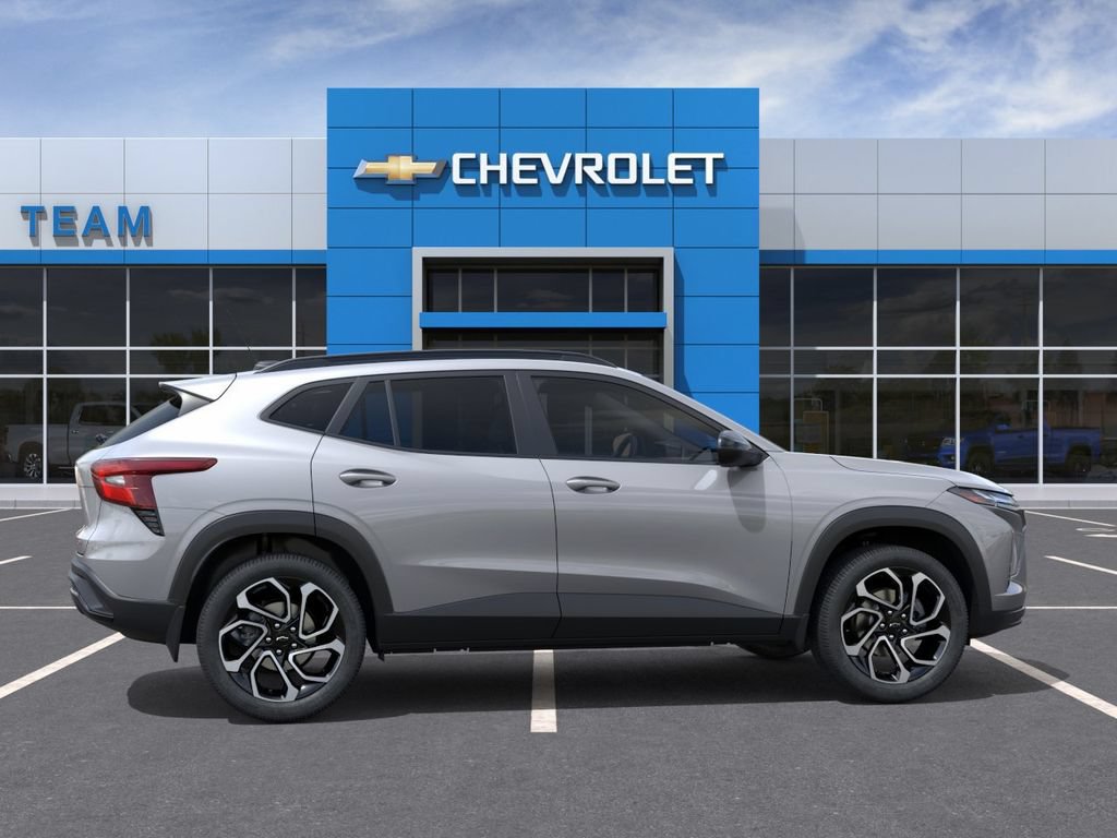 New 2026 Chevrolet Trax RS w/ Sunroof Package FWD image 5