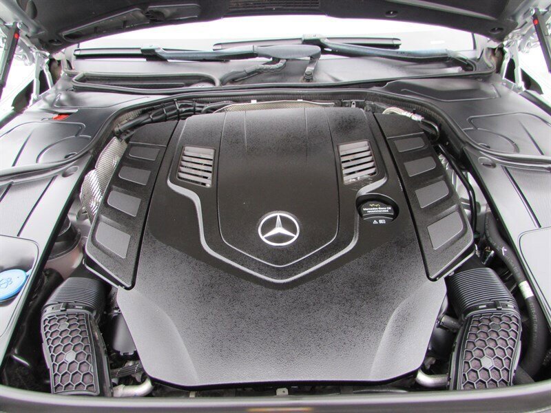 Used 2018 Mercedes-Benz S 560 Sedan image 28