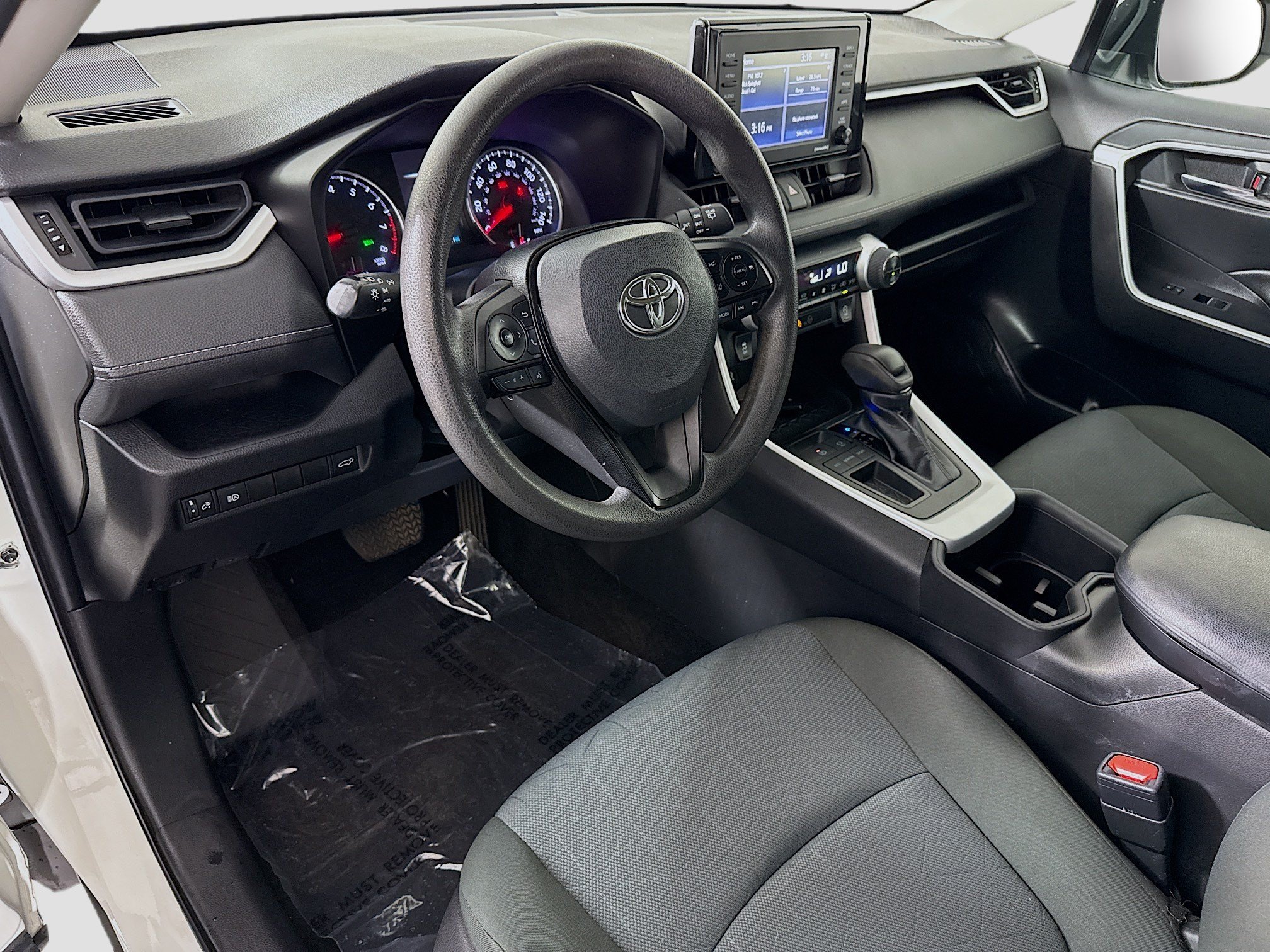 Used 2022 Toyota RAV4 XLE w/ Convenience Package FWD image 23