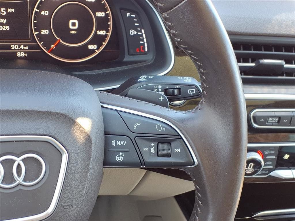 Used 2017 Audi Q7 3.0T Prestige image 16