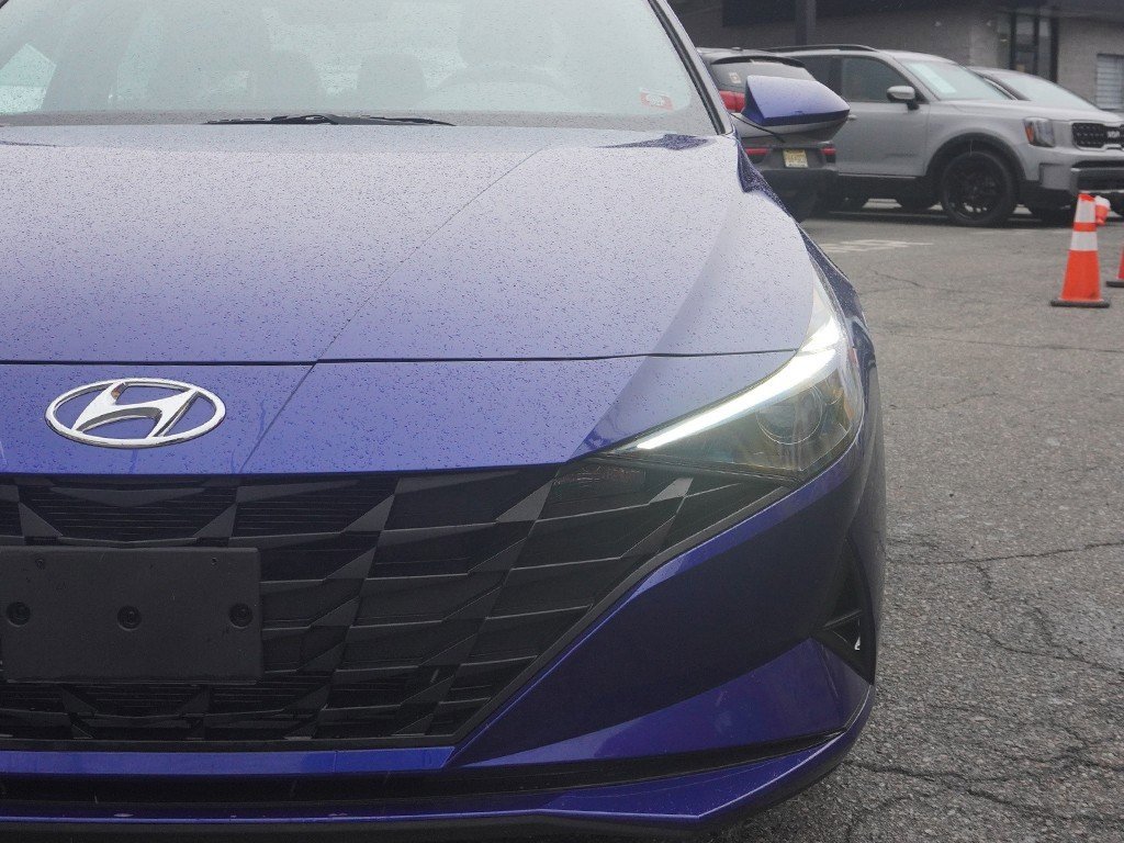 Used 2023 Hyundai Elantra SEL image 12