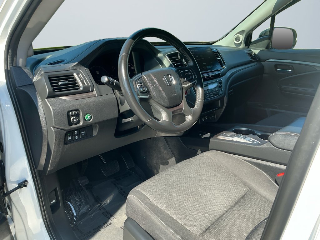 Used 2024 Honda Ridgeline Sport image 11