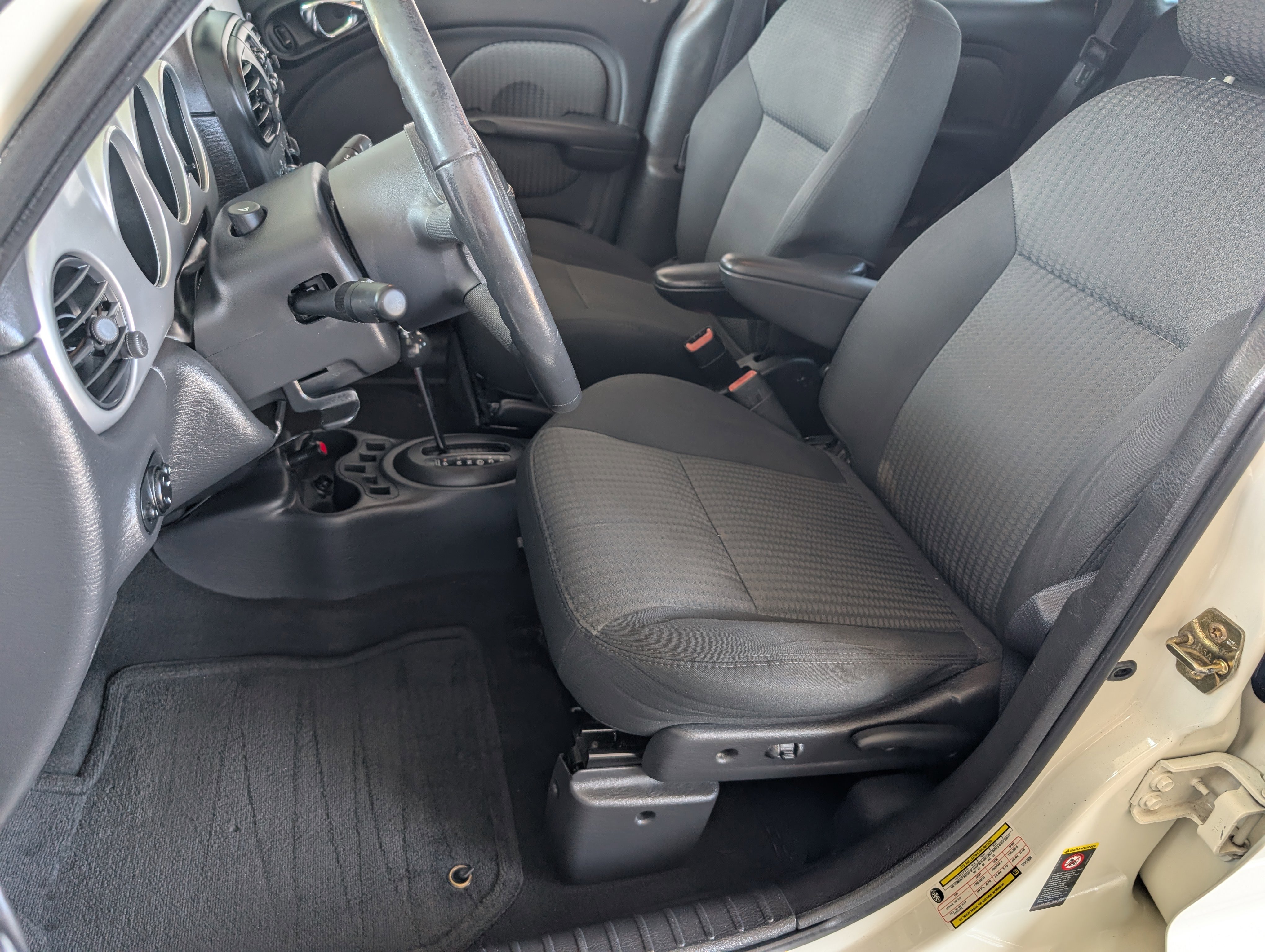 Used 2005 Chrysler PT Cruiser Limited image 5