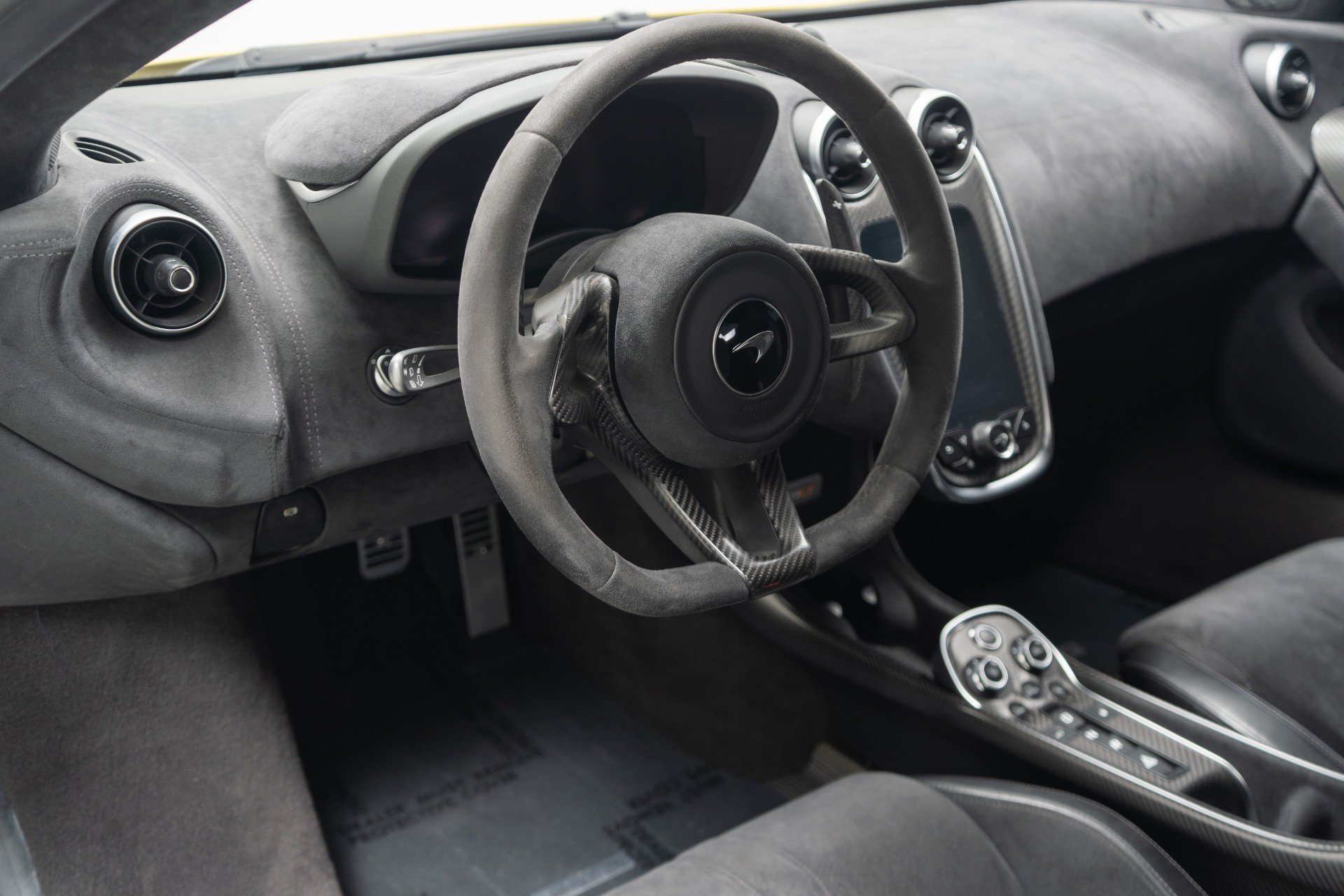 Used 2019 McLaren 600LT RWD image 13