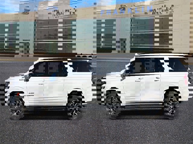 Used 2022 Chevrolet Suburban Z71 w/ Luxury Package image 4