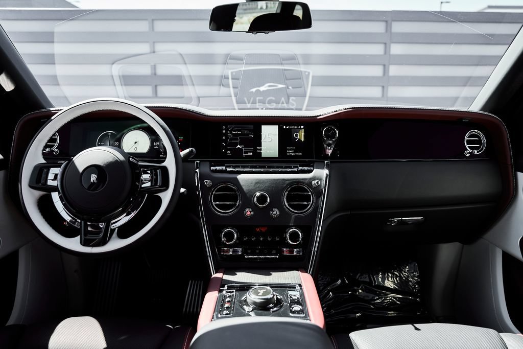 Used 2026 Rolls-Royce Cullinan AWD/4WD image 56