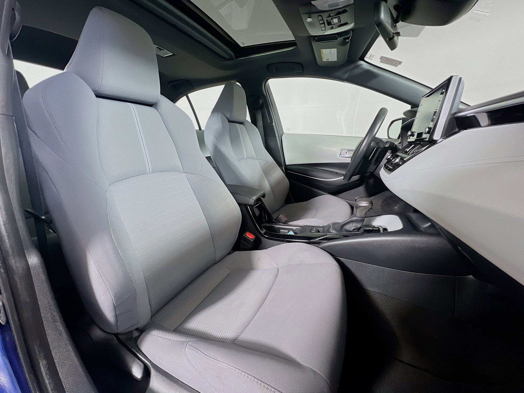 Certified 2021 Toyota Corolla SE w/ SE Premium Package FWD image 24