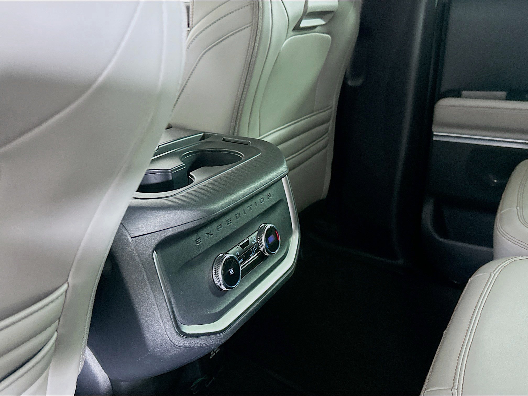 Used 2025 Ford Expedition Max Active RWD image 28