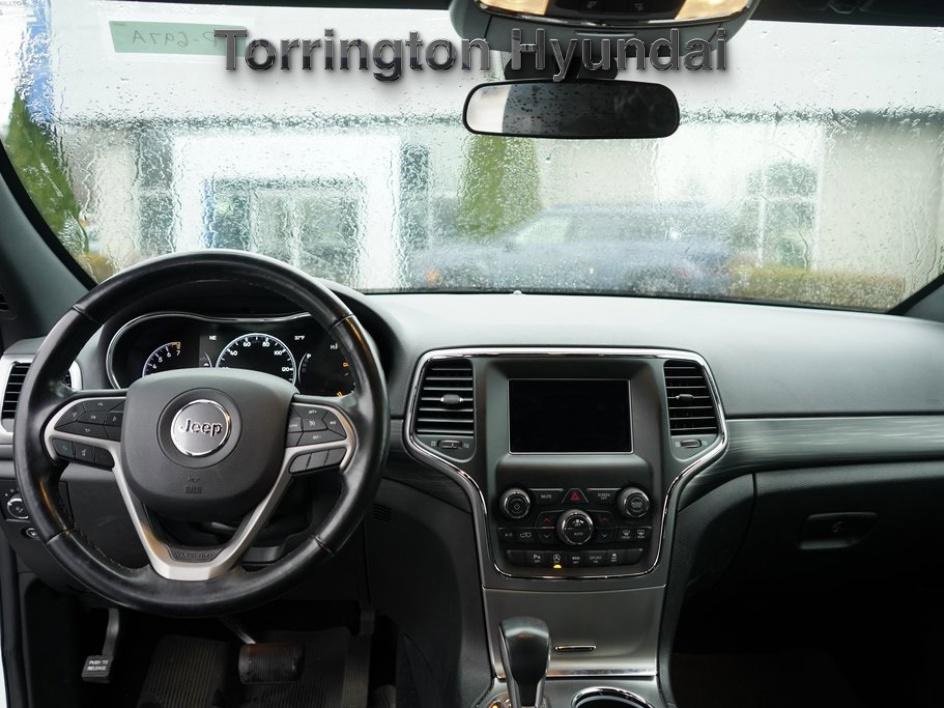 Used 2020 Jeep Grand Cherokee Laredo image 23