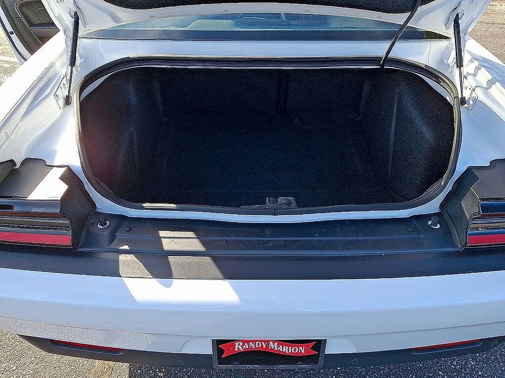 Used 2022 Dodge Challenger R/T w/ Plus Package image 28