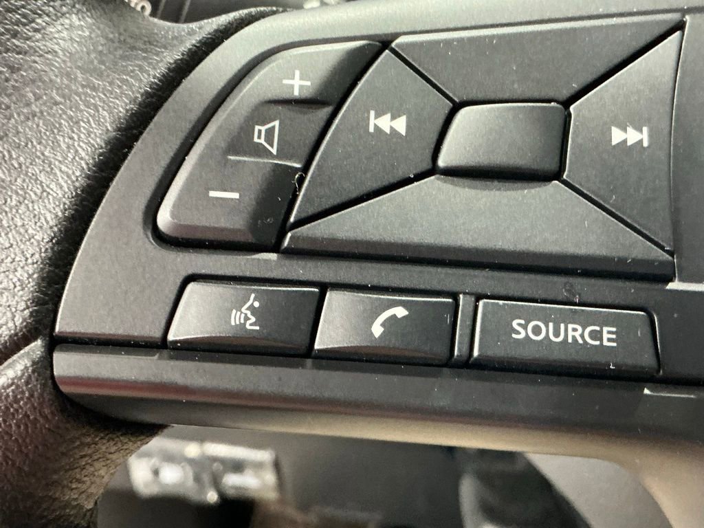 Used 2025 Nissan Versa S w/ S Plus Package image 18