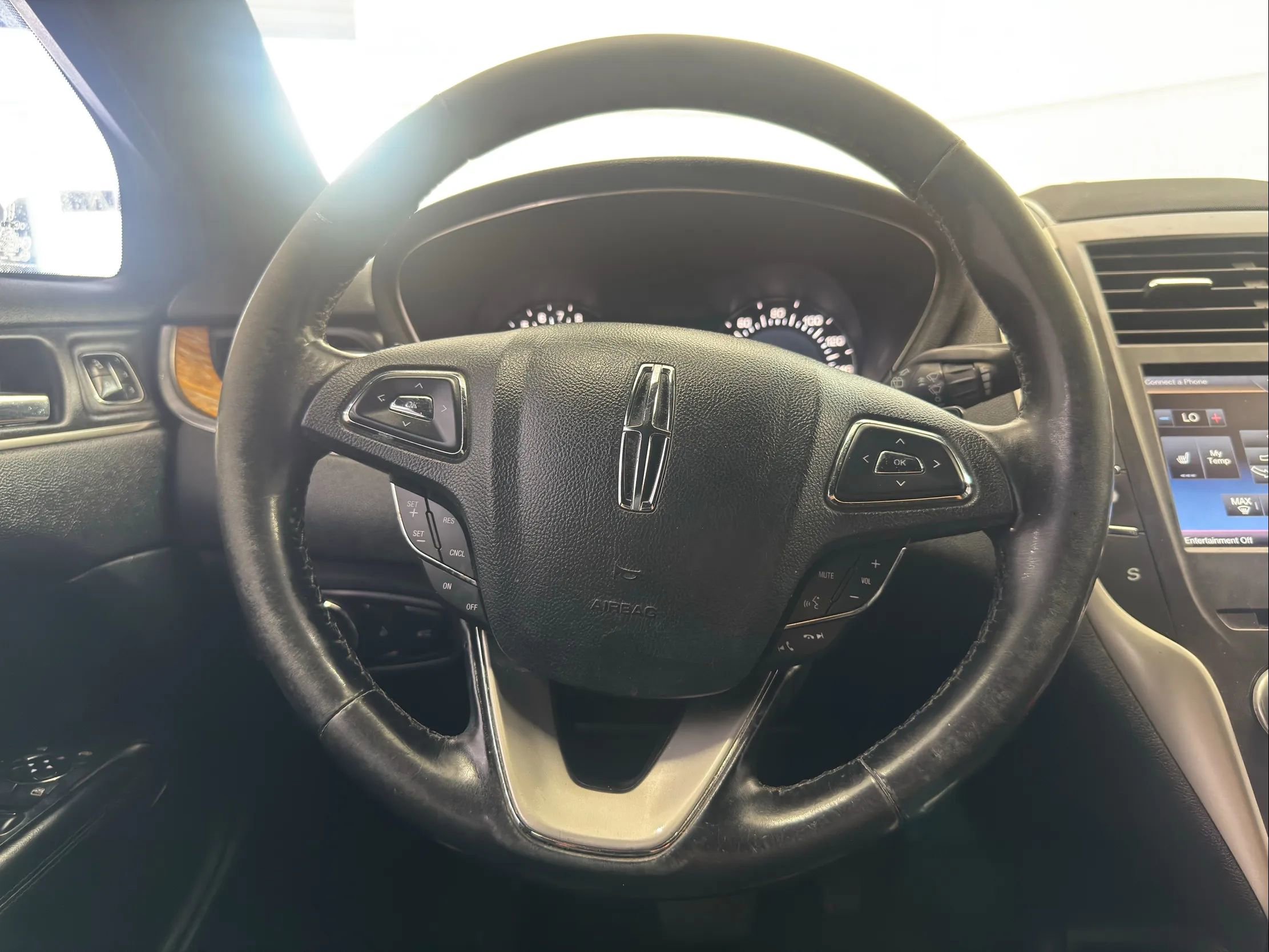 Used 2015 Lincoln MKC FWD w/ Equipment Group 101A Select image 18