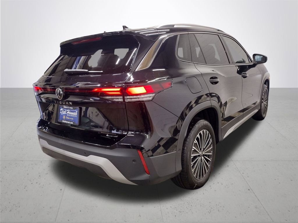 New 2025 Volkswagen Tiguan S image 12