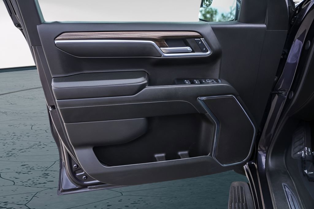 Used 2024 Chevrolet Silverado 1500 LT image 26