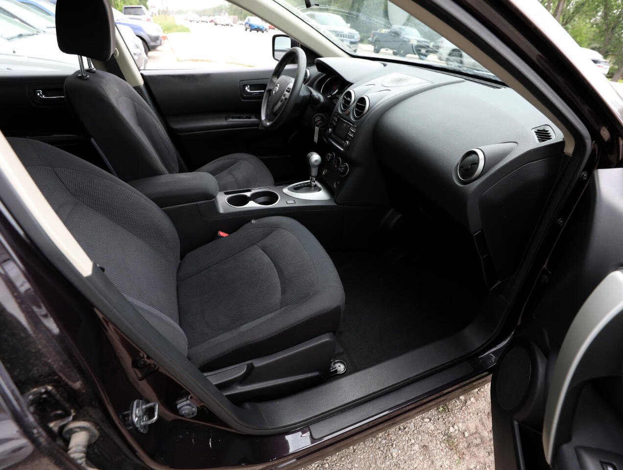 Used 2015 Nissan Rogue S w/ Convenience Package image 10