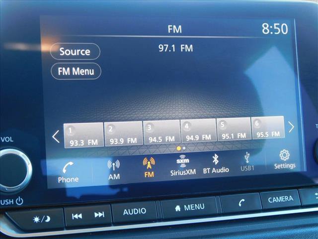 Used 2025 Nissan Rogue SV FWD image 19