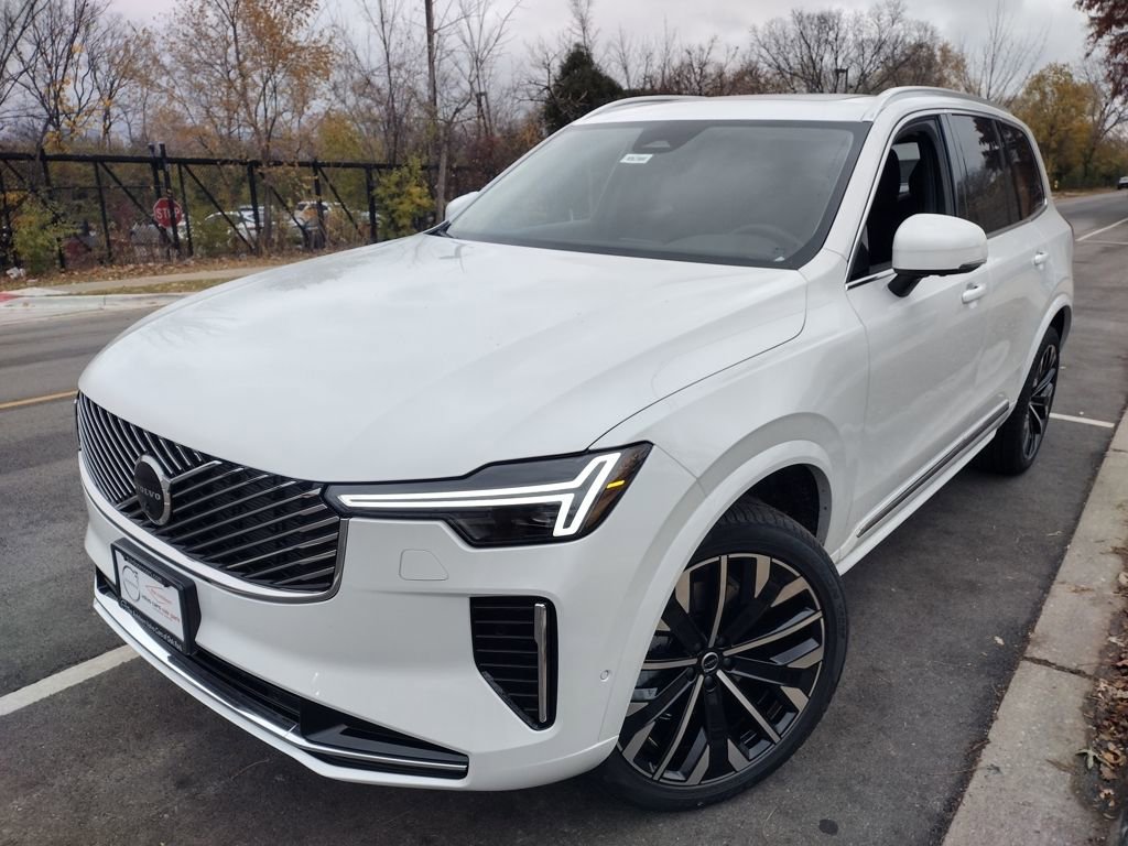 New 2026 Volvo XC90 B6 Plus w/ Protection Package image 2