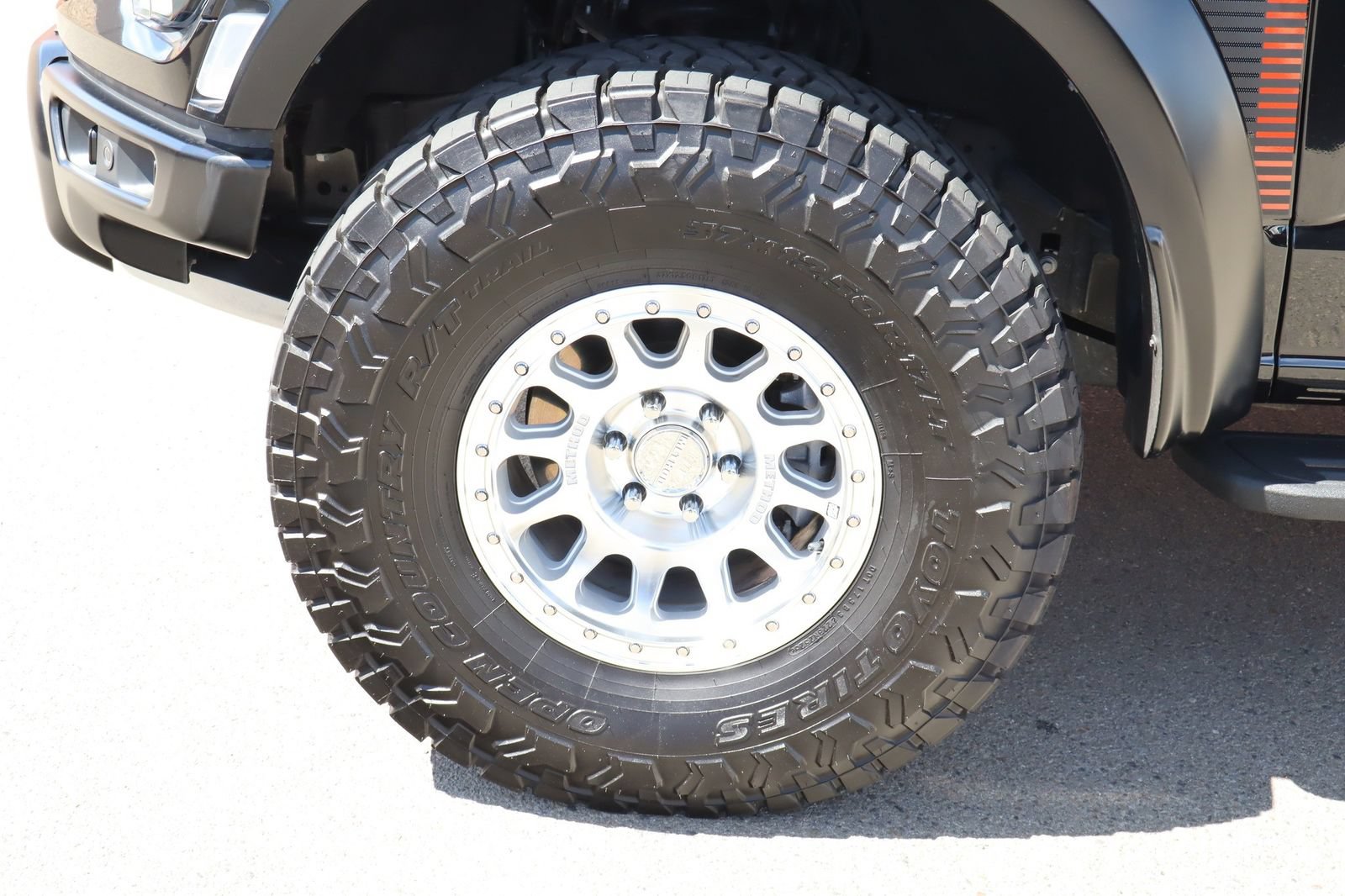 Used 2024 Ford F150 Raptor w/ Equipment Group 803A Raptor R AWD/4WD image 16