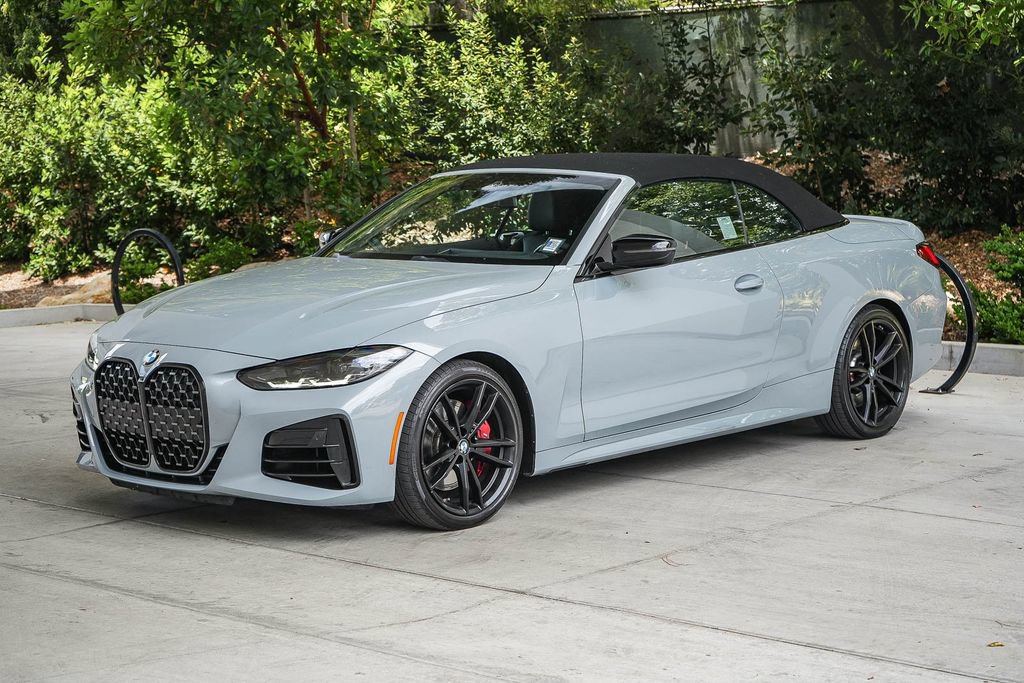 Used 2024 BMW M440i Convertible w/ Premium Package RWD image 3