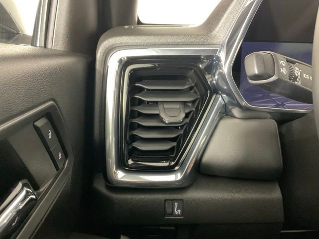 Used 2024 GMC Canyon Elevation w/ Convenience Package RWD image 20