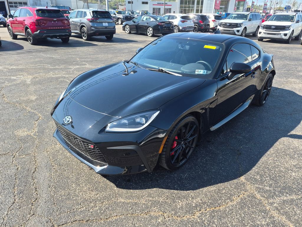 Used 2025 Toyota GR86 w/ Performance Package image 7