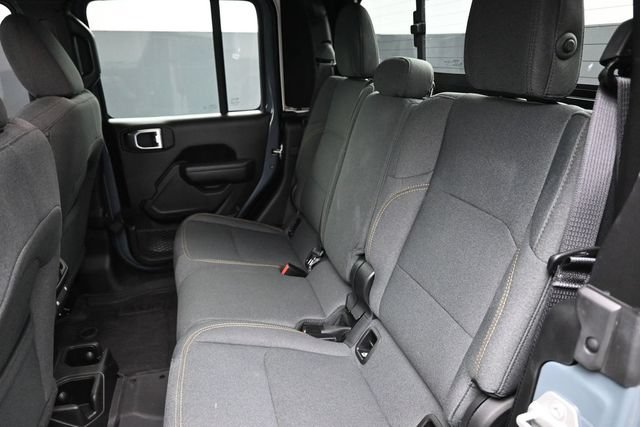 Used 2024 Jeep Gladiator Sport AWD/4WD image 17
