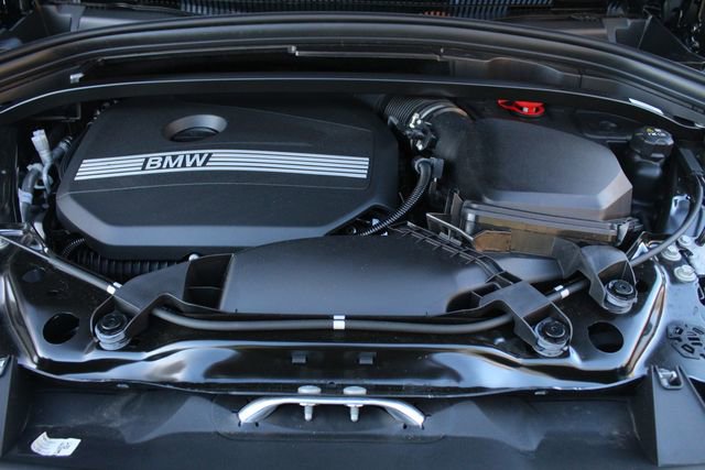 Used 2025 BMW X1 xDrive28i w/ Technology Package image 3