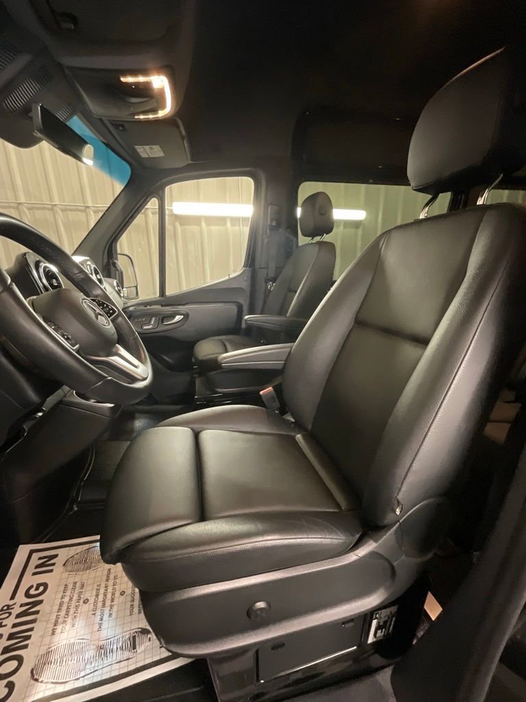 Used 2024 Mercedes-Benz Sprinter 2500 image 10