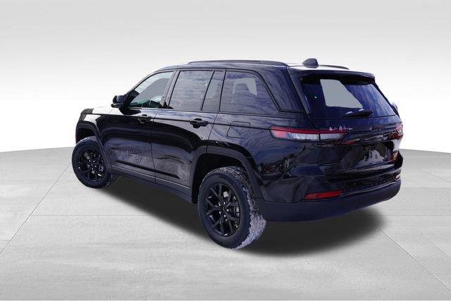 New 2025 Jeep Grand Cherokee Altitude image 5
