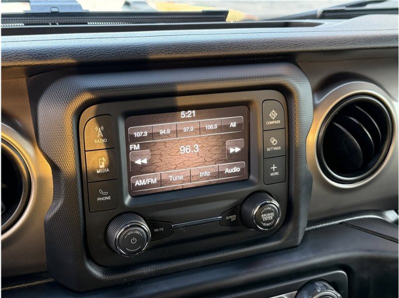 Used 2020 Jeep Wrangler Sport image 38