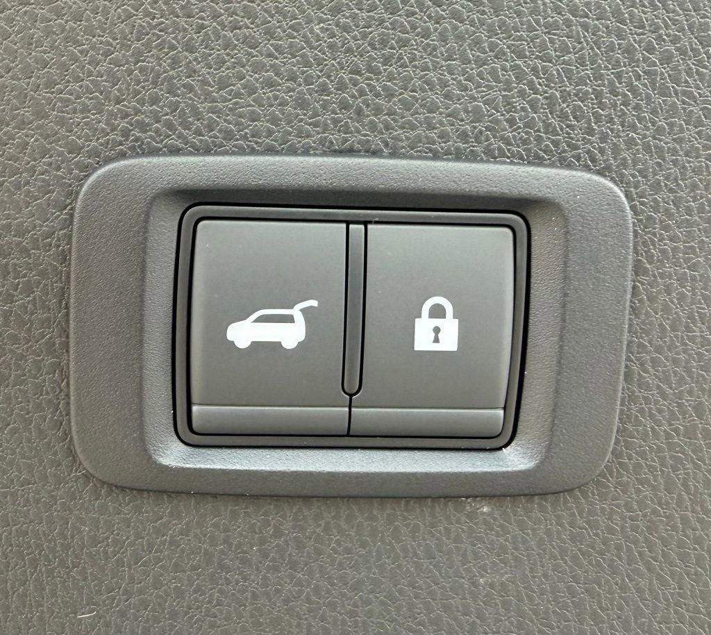 New 2026 Mitsubishi Eclipse Cross Black Edition image 8