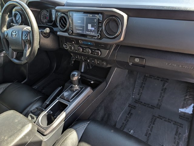 Used 2022 Toyota Tacoma TRD Off-Road w/ Technology Package AWD/4WD image 31