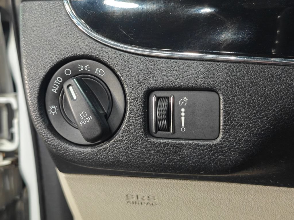 Used 2019 Dodge Grand Caravan SXT FWD image 33